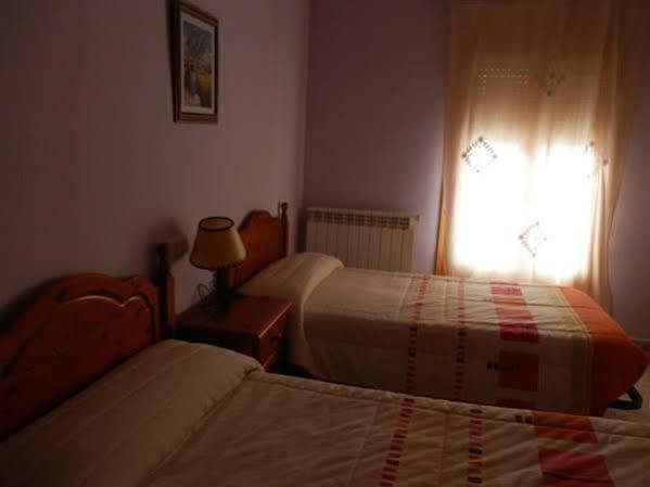 Hostal El Portalico Linares de Mora Buitenkant foto